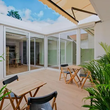 Lovely Fully Equipped Near Subway N13 Lägenhet